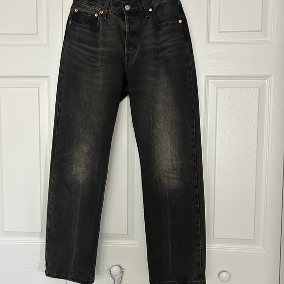 Levi’s Women 501 90s Straight Jeans - Picture 5 of 8